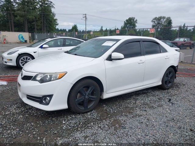 45632332 :رقم المزاد ، 4T1BF1FK3EU401544 vin ، 2014 Toyota Camry Se مزاد بيع