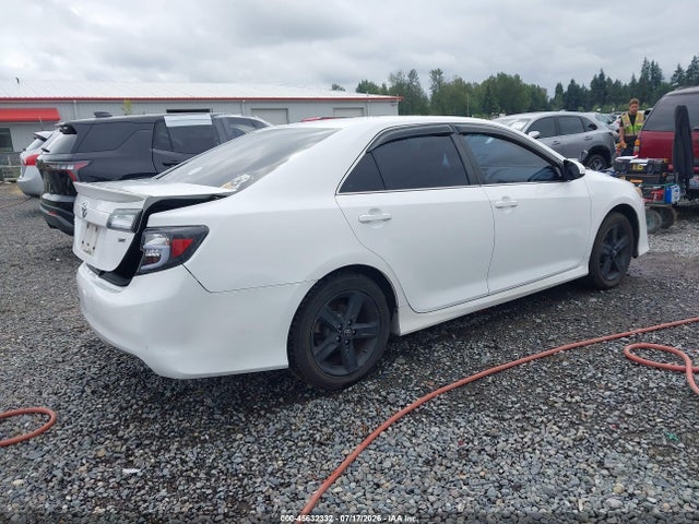 45632332 :رقم المزاد ، 4T1BF1FK3EU401544 vin ، 2014 Toyota Camry Se مزاد بيع