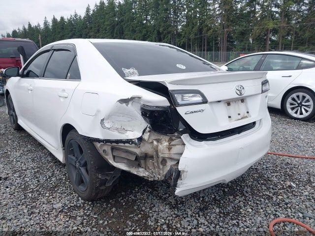 45632332 :رقم المزاد ، 4T1BF1FK3EU401544 vin ، 2014 Toyota Camry Se مزاد بيع