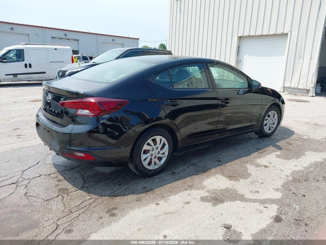 Продажа на аукционе авто 2020 Hyundai Elantra Se, vin: 5NPD74LFXLH606420, номер лота: 45632359