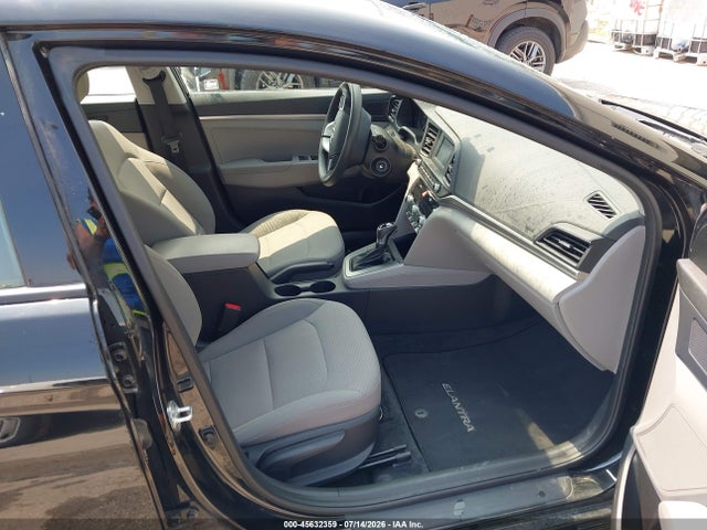 Продажа на аукционе авто 2020 Hyundai Elantra Se, vin: 5NPD74LFXLH606420, номер лота: 45632359