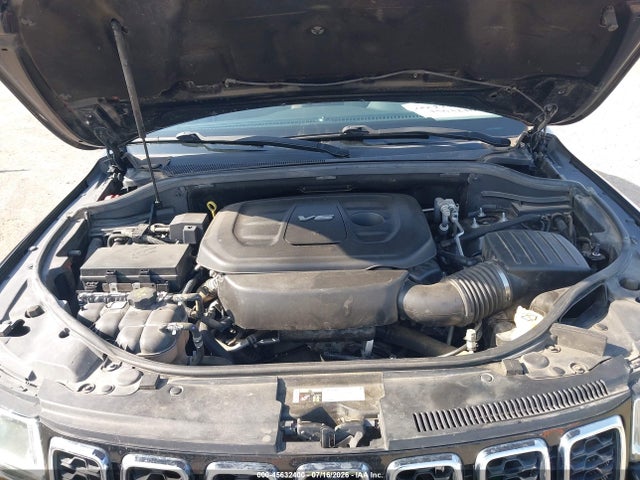 1C4RJFAG9JC381429 Jeep Grand Cherokee Laredo E 4x4