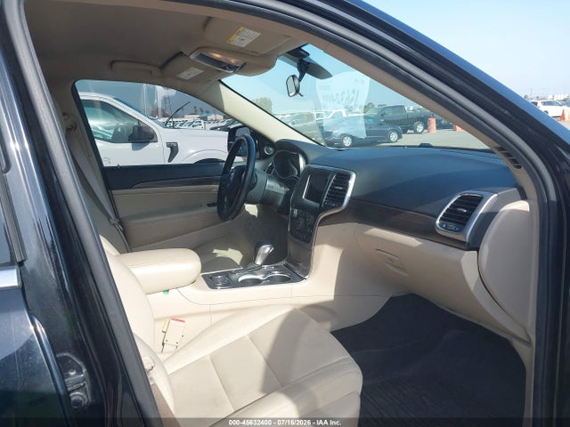 1C4RJFAG9JC381429 Jeep Grand Cherokee Laredo E 4x4
