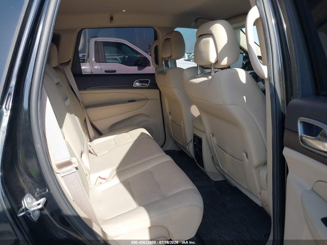 1C4RJFAG9JC381429 Jeep Grand Cherokee Laredo E 4x4