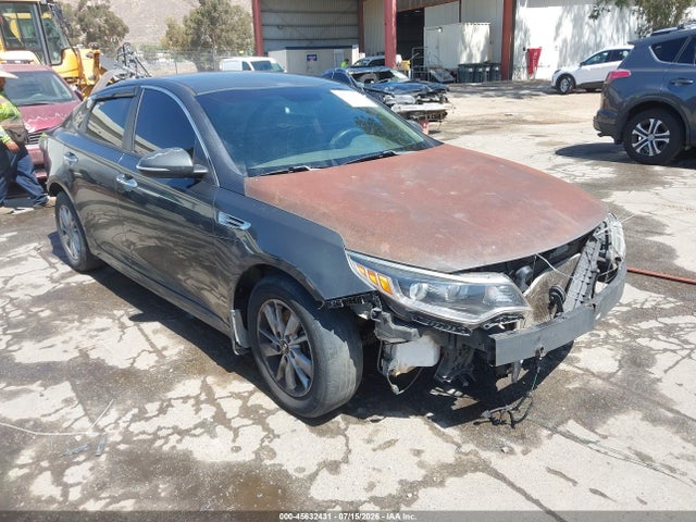 2016 KNAGT4L38G5072349 zdjęcie główne