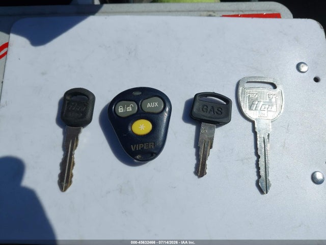 45632466 :رقم المزاد ، 1GDHG31R821195321 vin ، 2002 Gmc Savana Cutaway Standard مزاد بيع