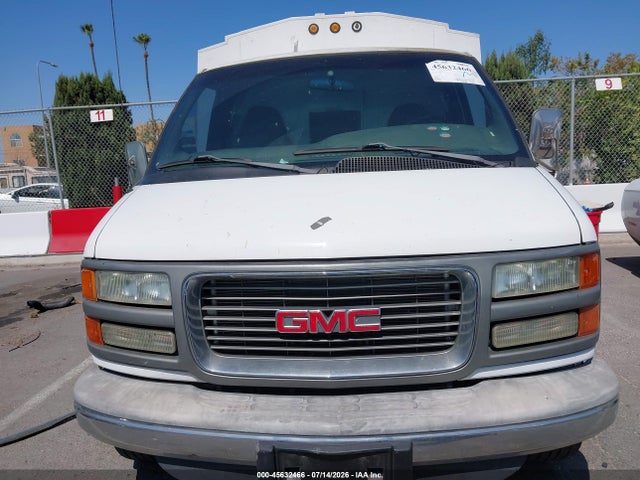 45632466 :رقم المزاد ، 1GDHG31R821195321 vin ، 2002 Gmc Savana Cutaway Standard مزاد بيع