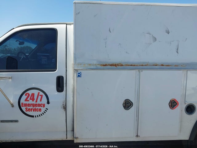 45632466 :رقم المزاد ، 1GDHG31R821195321 vin ، 2002 Gmc Savana Cutaway Standard مزاد بيع