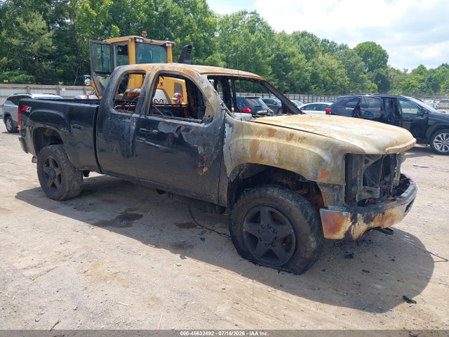 Auction sale of the 2011 Gmc Sierra 2500hd Slt, vin: 1GT221C87BZ313636, lot number: 45632492
