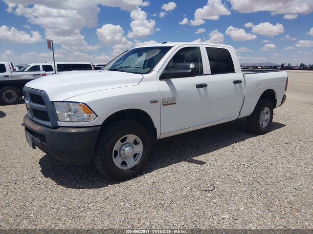 45632511 :رقم المزاد ، 3C63R3CT2JG412581 vin ، 2018 Ram 3500 Tradesman  4x4 6'4 Box مزاد بيع