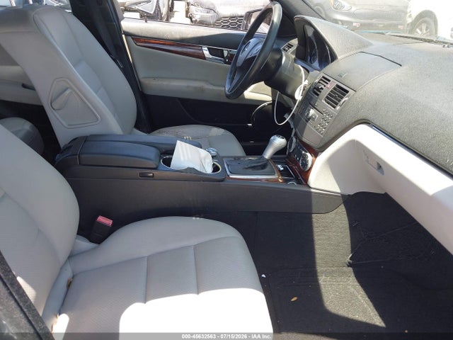 Aukcja sprzedaży 2011 Mercedes-benz C 300 Luxury/sport, vin: WDDGF5EBXBR145040, numer aukcji: 45632563