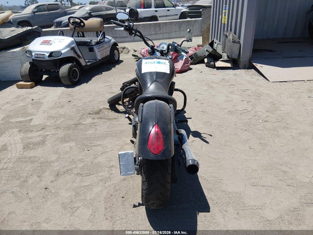 5VPGA36N4F3043622 Victory Motorcycles Vegas 8-ball