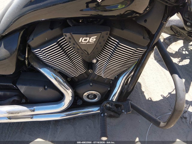 5VPGA36N4F3043622 Victory Motorcycles Vegas 8-ball