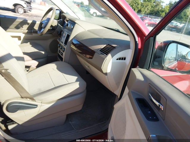 45632658 :رقم المزاد ، 2A4RR4DE3AR241725 vin ، 2010 Chrysler Town & Country Lx مزاد بيع
