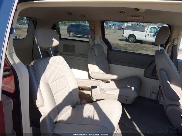 45632658 :رقم المزاد ، 2A4RR4DE3AR241725 vin ، 2010 Chrysler Town & Country Lx مزاد بيع