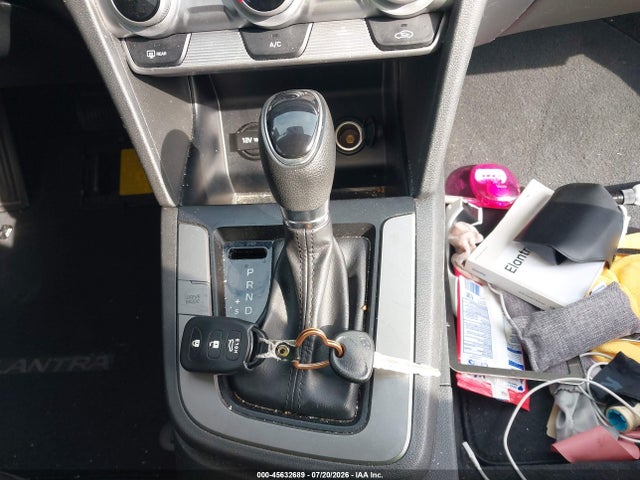 Hyundai ELANTRA SE 2019 5NPD74LF5KH488484 Image 11