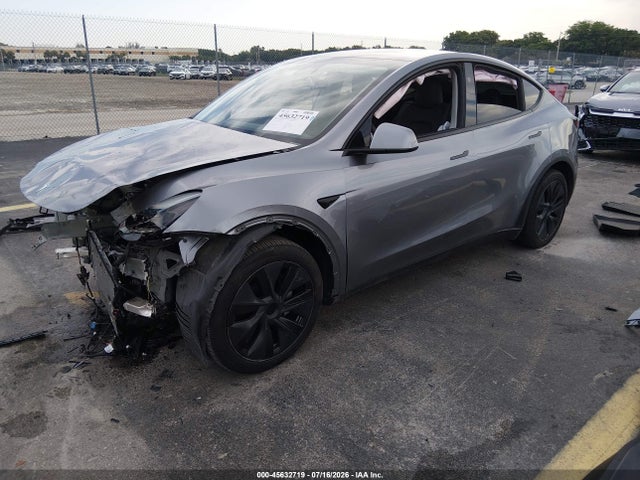 2024 Tesla Model Y Long Range Dual Motor All-wheel Drive მანქანა იყიდება აუქციონზე, vin: 7SAYGDEE4RA319829, აუქციონის ნომერი: 45632719