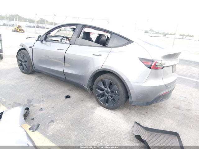 2024 Tesla Model Y Long Range Dual Motor All-wheel Drive მანქანა იყიდება აუქციონზე, vin: 7SAYGDEE4RA319829, აუქციონის ნომერი: 45632719