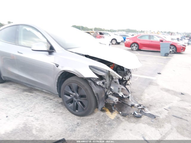 2024 Tesla Model Y Long Range Dual Motor All-wheel Drive მანქანა იყიდება აუქციონზე, vin: 7SAYGDEE4RA319829, აუქციონის ნომერი: 45632719