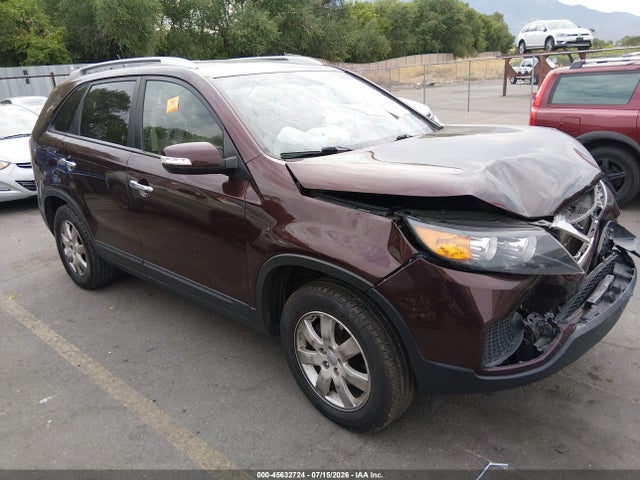 Auction sale of the 2013 Kia Sorento Lx V6, vin: 5XYKT4A24DG383853, lot number: 45632724