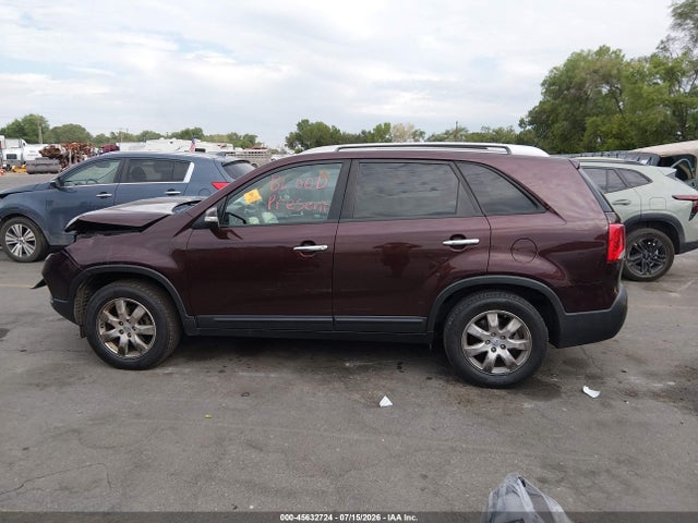 Auction sale of the 2013 Kia Sorento Lx V6, vin: 5XYKT4A24DG383853, lot number: 45632724