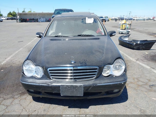 45632783 :رقم المزاد ، WDBRF61J24F547627 vin ، 2004 Mercedes-benz C 240 مزاد بيع