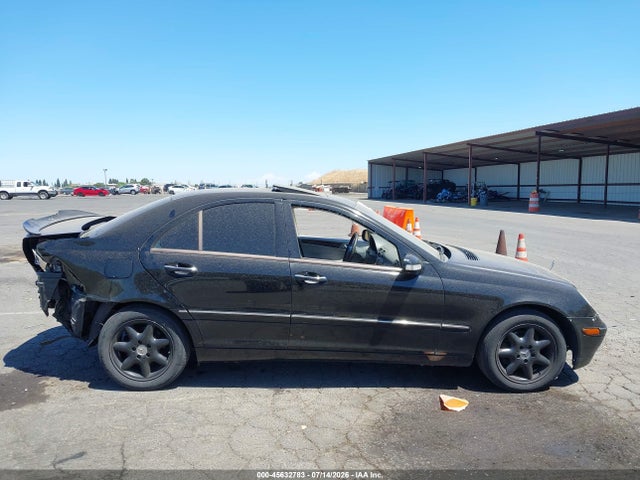 45632783 :رقم المزاد ، WDBRF61J24F547627 vin ، 2004 Mercedes-benz C 240 مزاد بيع