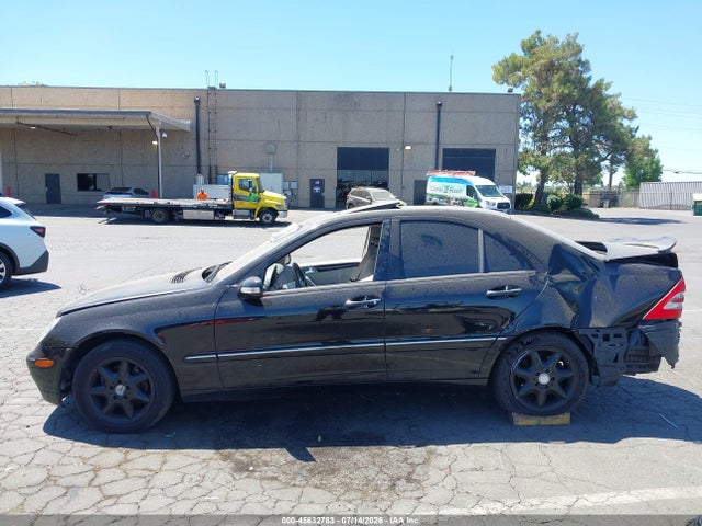 45632783 :رقم المزاد ، WDBRF61J24F547627 vin ، 2004 Mercedes-benz C 240 مزاد بيع