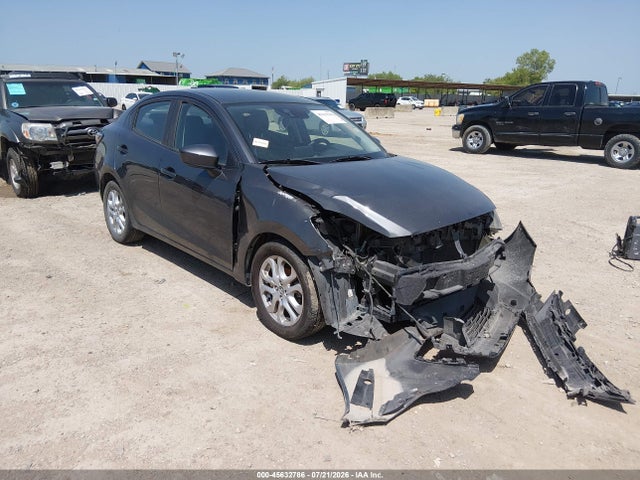 45632786 :رقم المزاد ، 3MYDLBYV7HY182562 vin ، 2017 Toyota Yaris Ia مزاد بيع