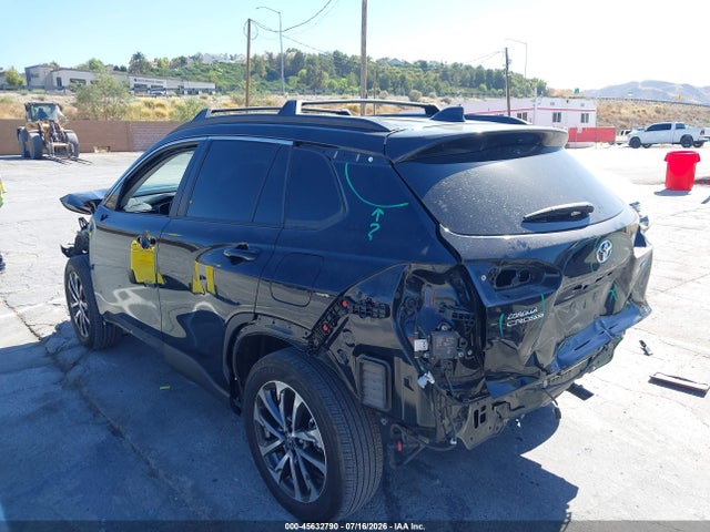 45632790 :رقم المزاد ، 7MUEAAAG9PV059579 vin ، 2023 Toyota Corolla Cross Xle مزاد بيع