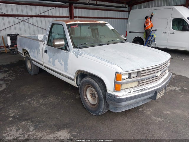 Auction sale of the 1989 Chevrolet Gmt-400 C2500, vin: 1GCFC24K4KE122150, lot number: 45632812