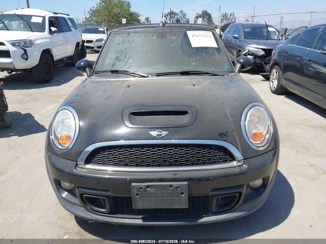 2015 Mini Convertible Cooper S მანქანა იყიდება აუქციონზე, vin: WMWZP3C57F2A91602, აუქციონის ნომერი: 45632824