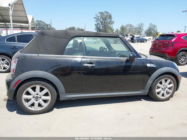 2015 Mini Convertible Cooper S მანქანა იყიდება აუქციონზე, vin: WMWZP3C57F2A91602, აუქციონის ნომერი: 45632824