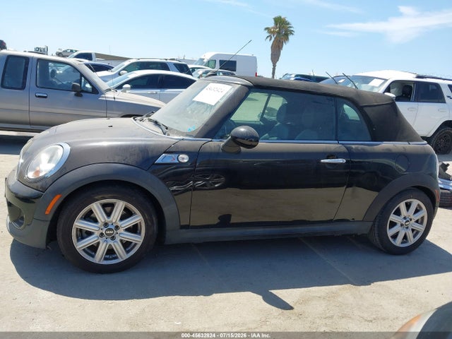 2015 Mini Convertible Cooper S მანქანა იყიდება აუქციონზე, vin: WMWZP3C57F2A91602, აუქციონის ნომერი: 45632824