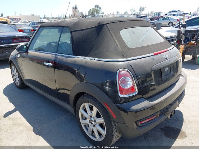 2015 Mini Convertible Cooper S მანქანა იყიდება აუქციონზე, vin: WMWZP3C57F2A91602, აუქციონის ნომერი: 45632824