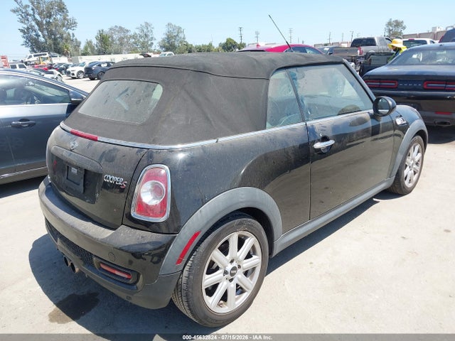 2015 Mini Convertible Cooper S მანქანა იყიდება აუქციონზე, vin: WMWZP3C57F2A91602, აუქციონის ნომერი: 45632824