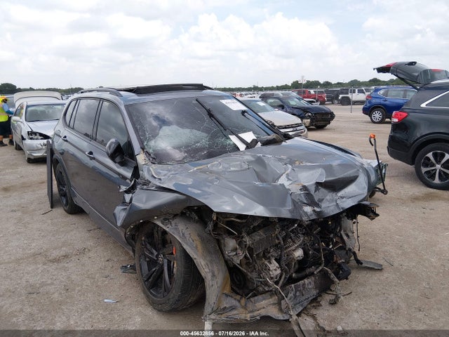 2024 Volkswagen Tiguan 2.0t Se R-line Black მანქანა იყიდება აუქციონზე, vin: 3VV8B7AX5RM038899, აუქციონის ნომერი: 45632856