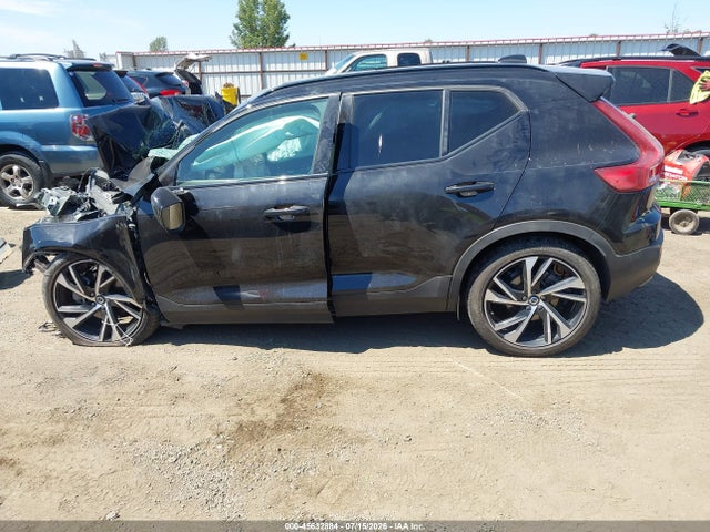 Продажа на аукционе авто 2022 Volvo Xc40 T5 R-design, vin: YV4162UM0N2644845, номер лота: 45632884