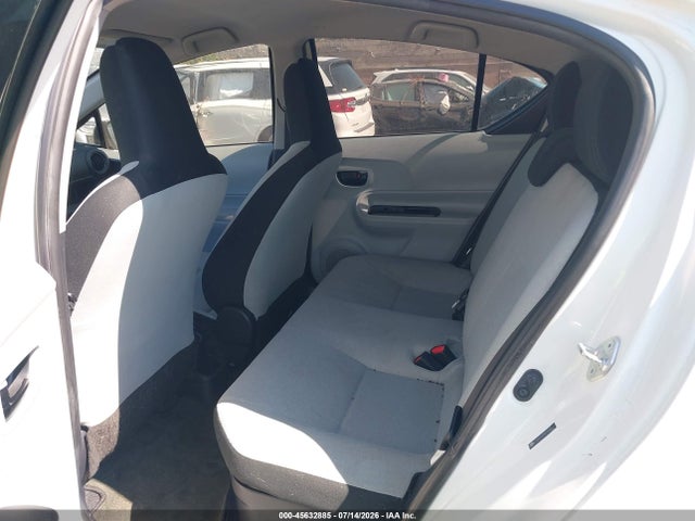 Toyota Prius C One 2014 JTDKDTB39E1082530 Image 8