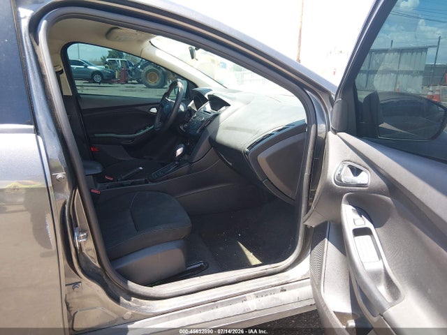 1FADP3F2XHL304654 Ford FOCUS SE