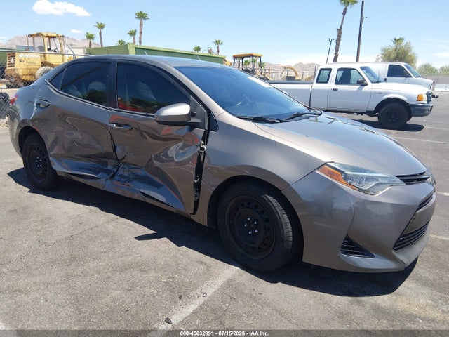 Toyota COROLLA LE 2018 2T1BURHEXJC988431 головне зображення
