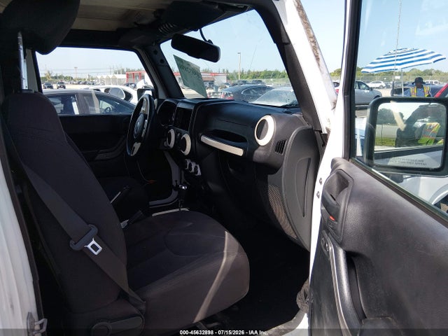 2015 Jeep Wrangler Unlimited Sport მანქანა იყიდება აუქციონზე, vin: 1C4BJWDG5FL665385, აუქციონის ნომერი: 45632898