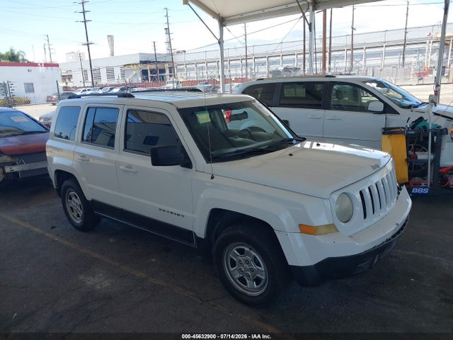 1C4NJPBA8ED545994 Jeep Patriot Sport
