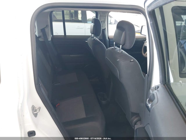 1C4NJPBA8ED545994 Jeep Patriot Sport