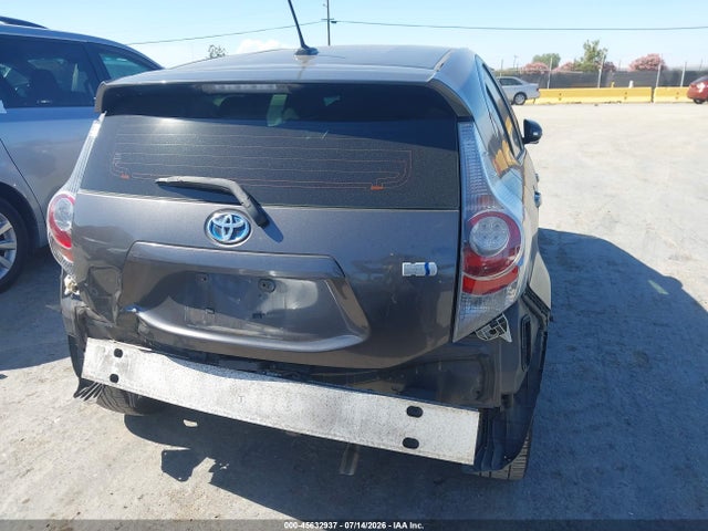 Toyota Prius C Four 2014 JTDKDTB34E1073380 Image 17