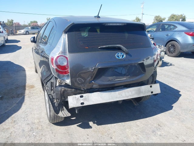 Toyota Prius C Four 2014 JTDKDTB34E1073380 Image 6