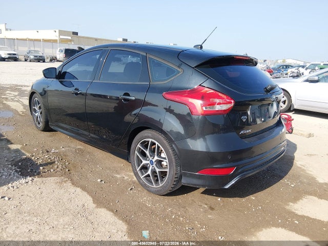 1FADP3K23FL357991 Ford FOCUS SE
