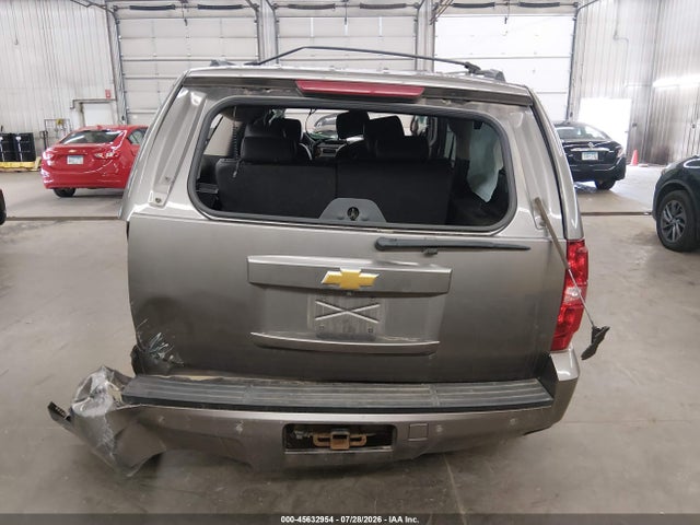 Продажа на аукционе авто 2011 Chevrolet Suburban Lt, vin: 1GNSKJE3XBR381583, номер лота: 45632954