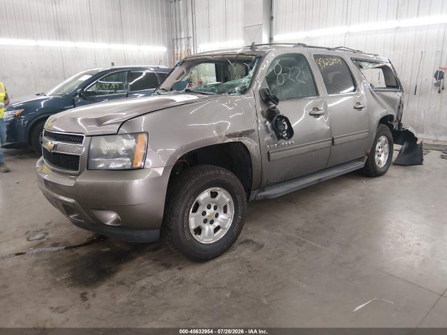 Продажа на аукционе авто 2011 Chevrolet Suburban Lt, vin: 1GNSKJE3XBR381583, номер лота: 45632954