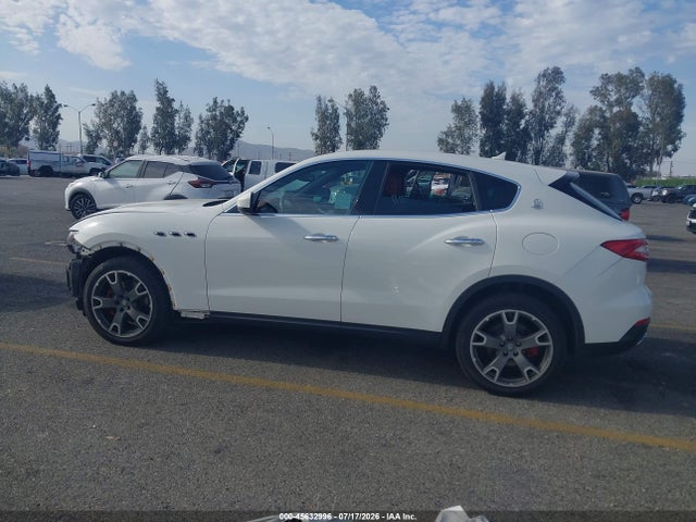 Продажа на аукционе авто 2018 Maserati Levante, vin: ZN661XUAXJX270265, номер лота: 45632996